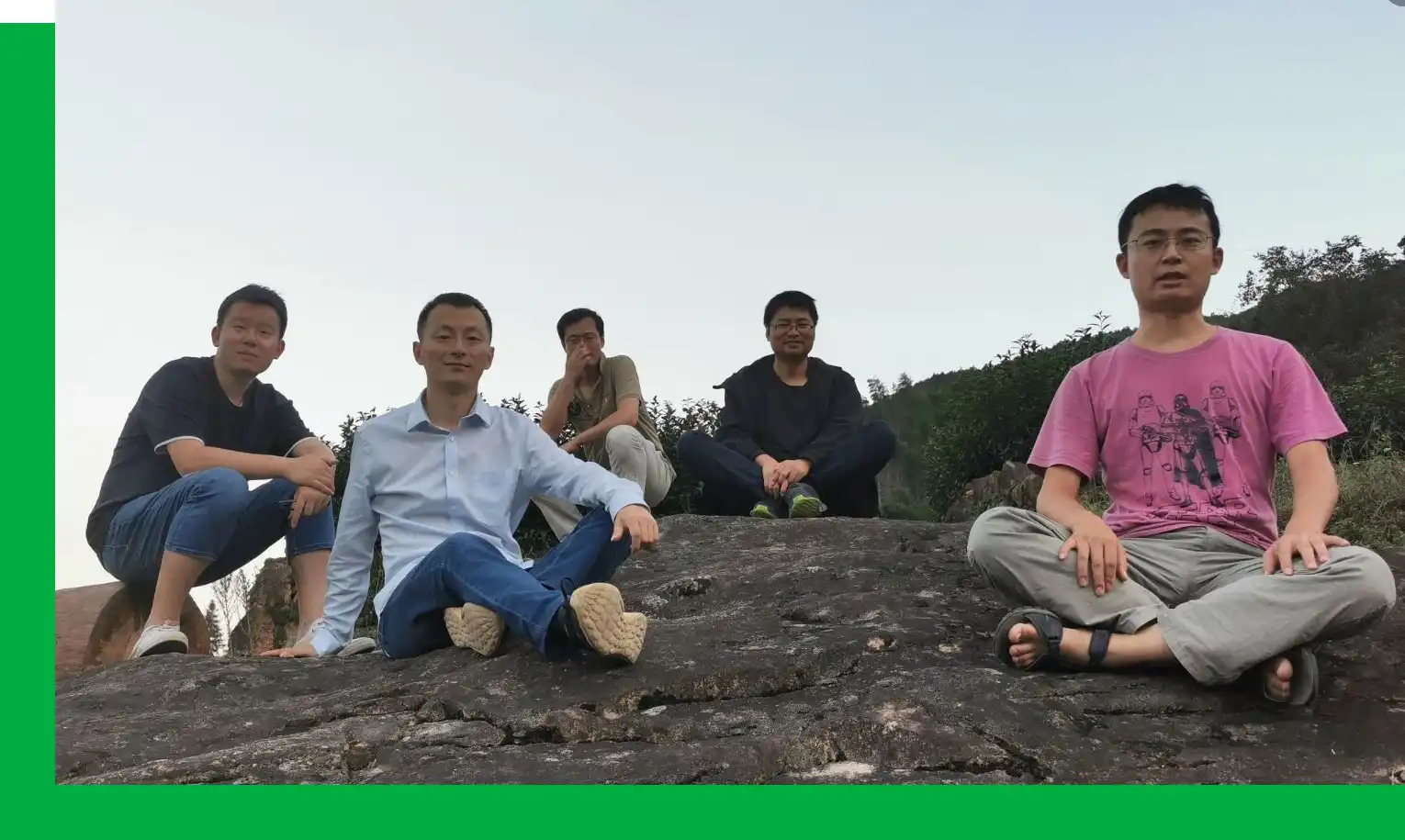 Photo of the crew who created Bambu Lab X1: Dr. Ye Tao, Dr. Xiufeng Gao, Huaiyu Liu, Zihan Chen, and Wei Wu.