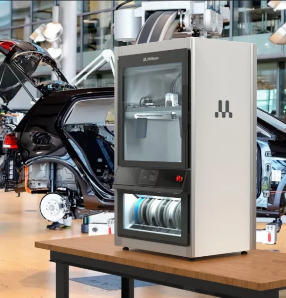 Factor-4-Pilar-1-Built-for-the-factory-floor-desktop