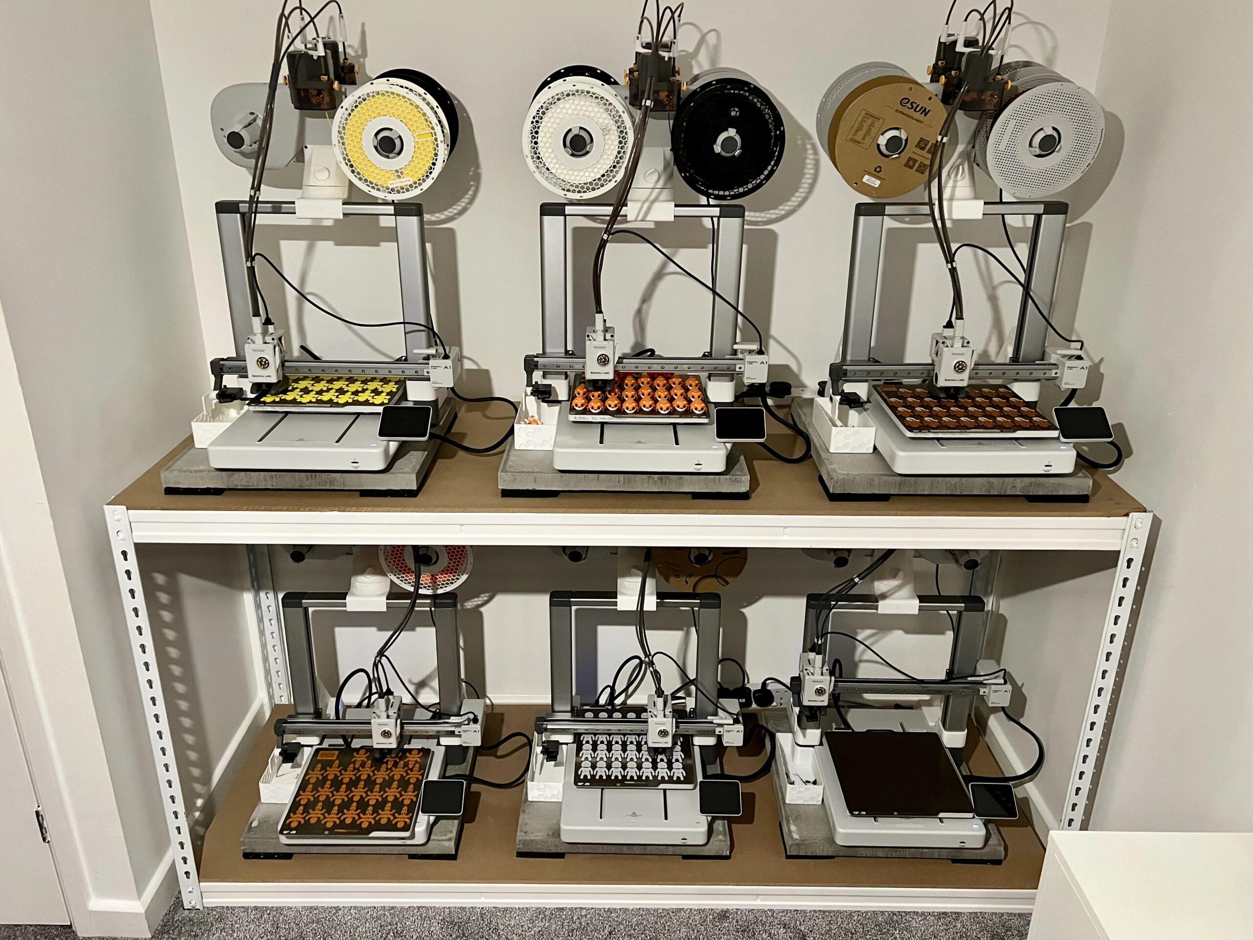 finished-my-lil-bambulab-a1-farm-v0-ax0kwzs13fae1 (1)